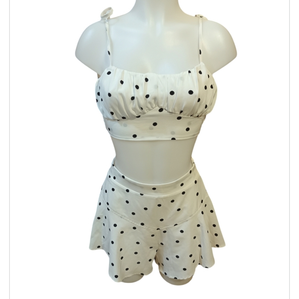 Size Xs forever 21 Crop top an shorts